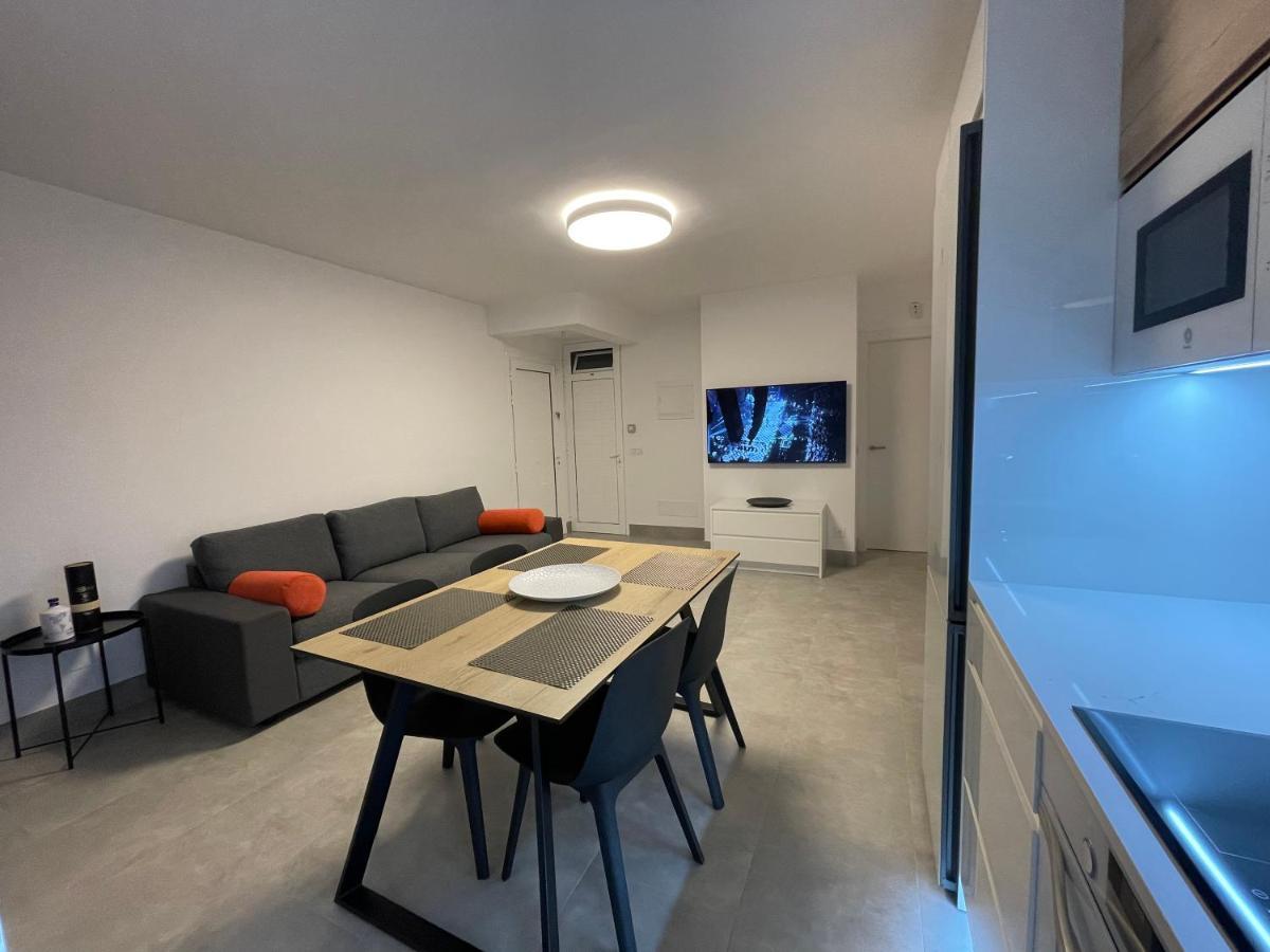 Izaro Apartamento Atico De Lujo Cerca De Playa Dorada Playa Blanca  Exteriör bild