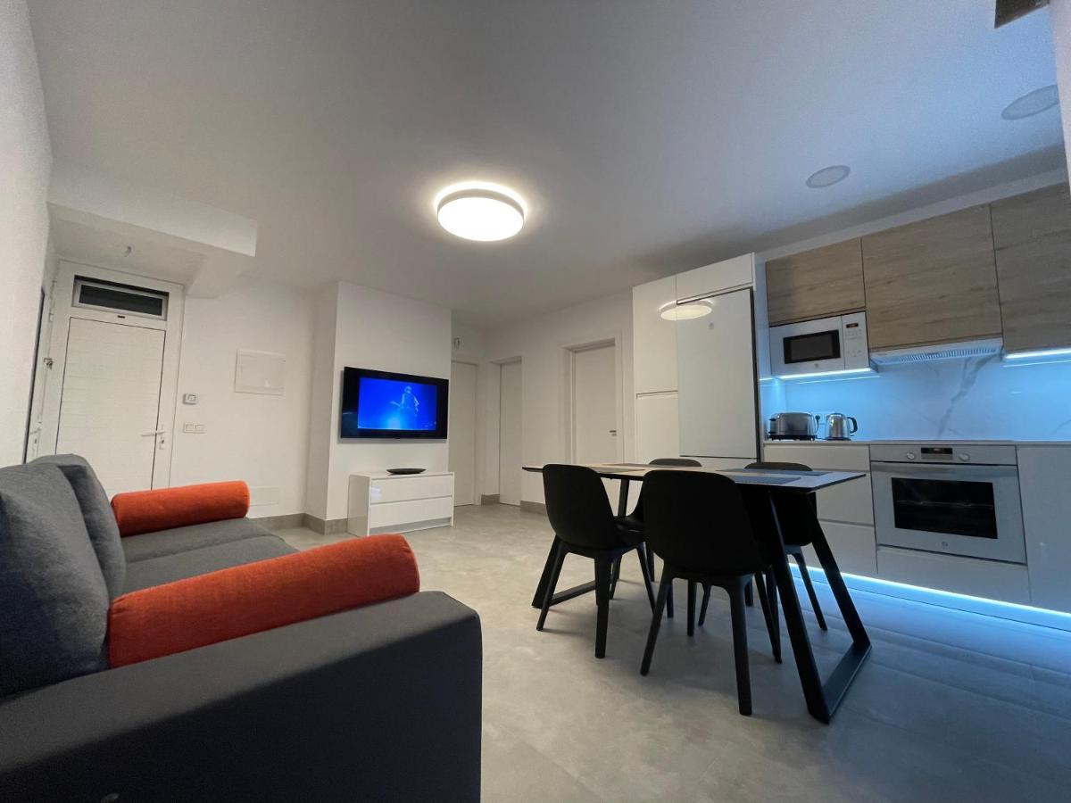 Izaro Apartamento Atico De Lujo Cerca De Playa Dorada Playa Blanca  Exteriör bild
