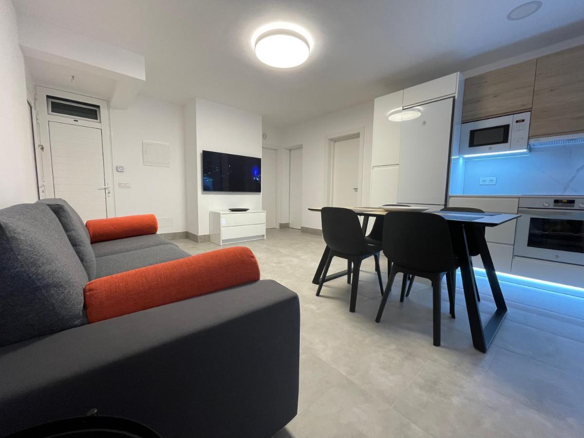 Izaro Apartamento Atico De Lujo Cerca De Playa Dorada Playa Blanca  Exteriör bild