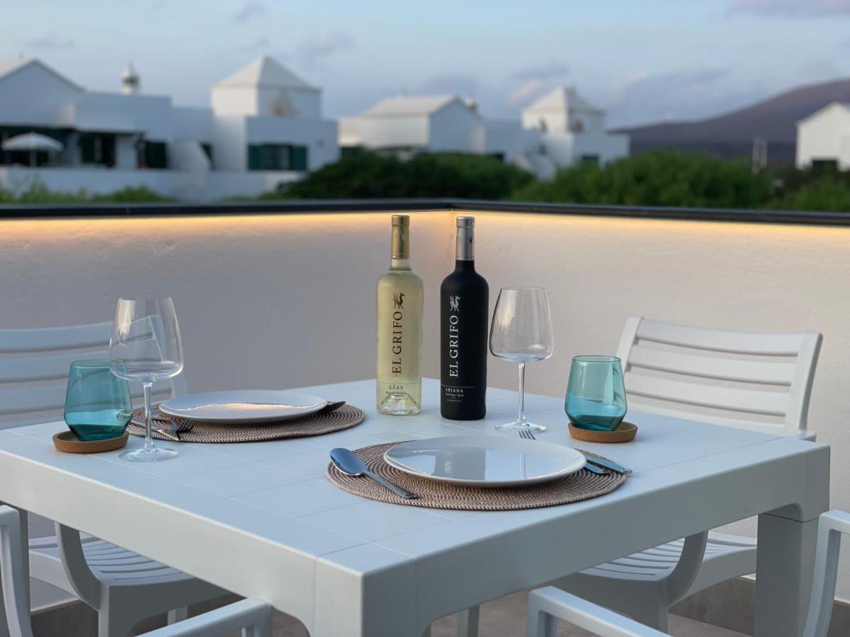 Izaro Apartamento Atico De Lujo Cerca De Playa Dorada Playa Blanca  Exteriör bild