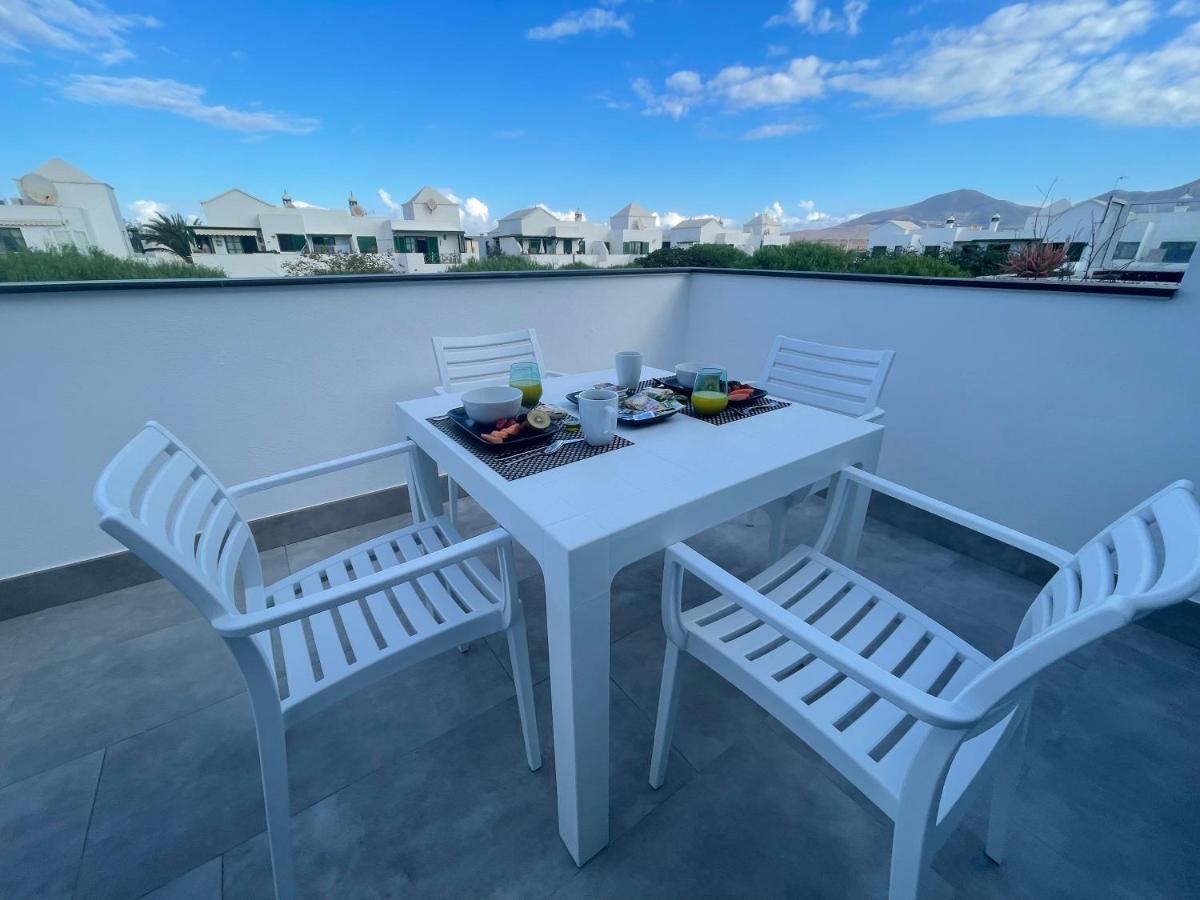 Izaro Apartamento Atico De Lujo Cerca De Playa Dorada Playa Blanca  Exteriör bild
