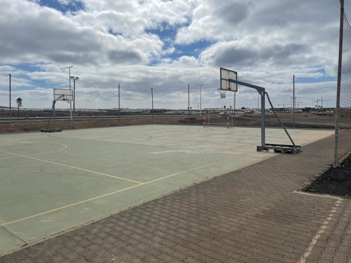 Izaro Apartamento Atico De Lujo Cerca De Playa Dorada Playa Blanca  Exteriör bild