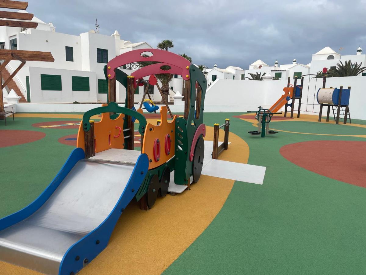 Izaro Apartamento Atico De Lujo Cerca De Playa Dorada Playa Blanca  Exteriör bild
