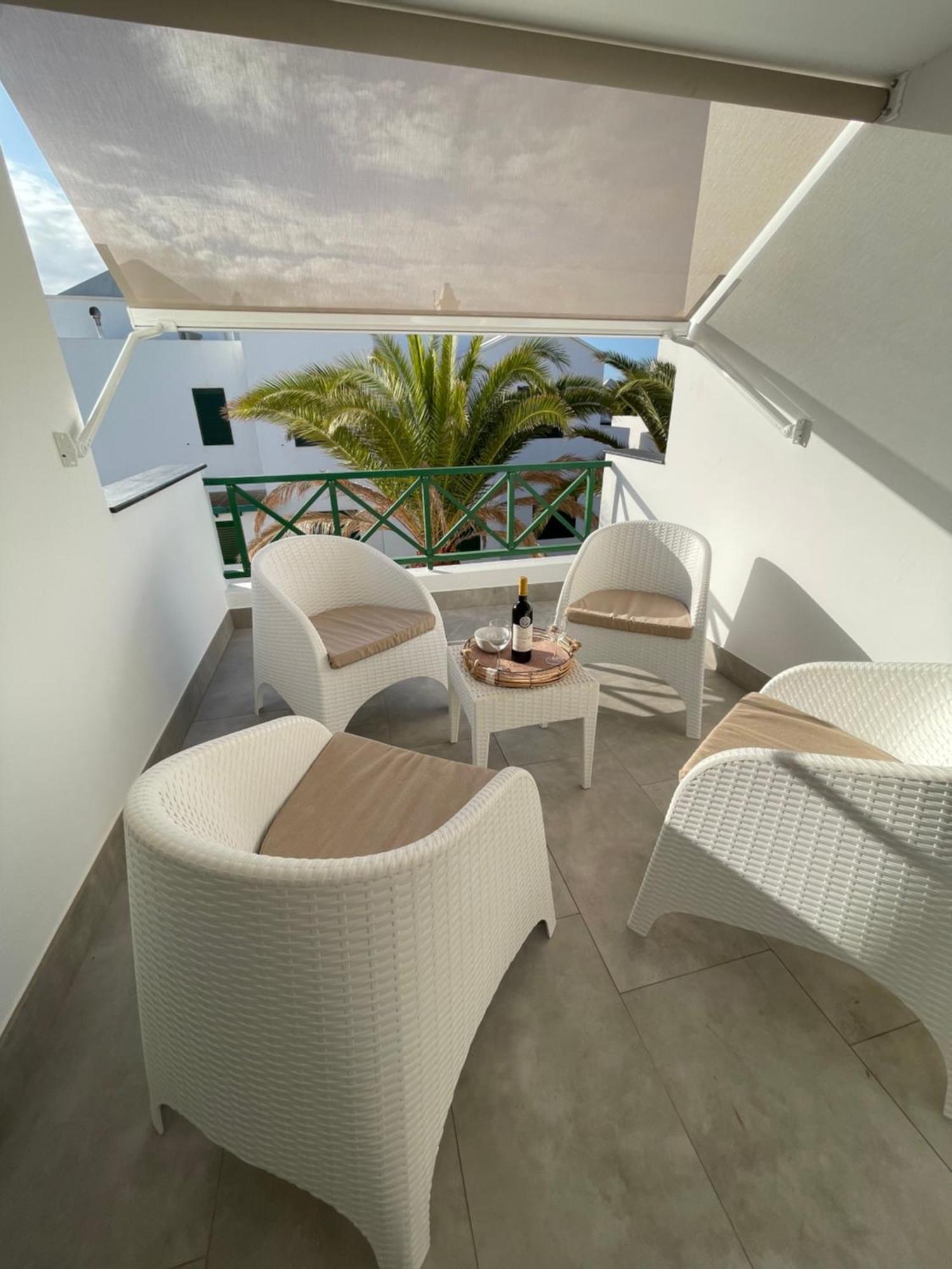 Izaro Apartamento Atico De Lujo Cerca De Playa Dorada Playa Blanca  Exteriör bild
