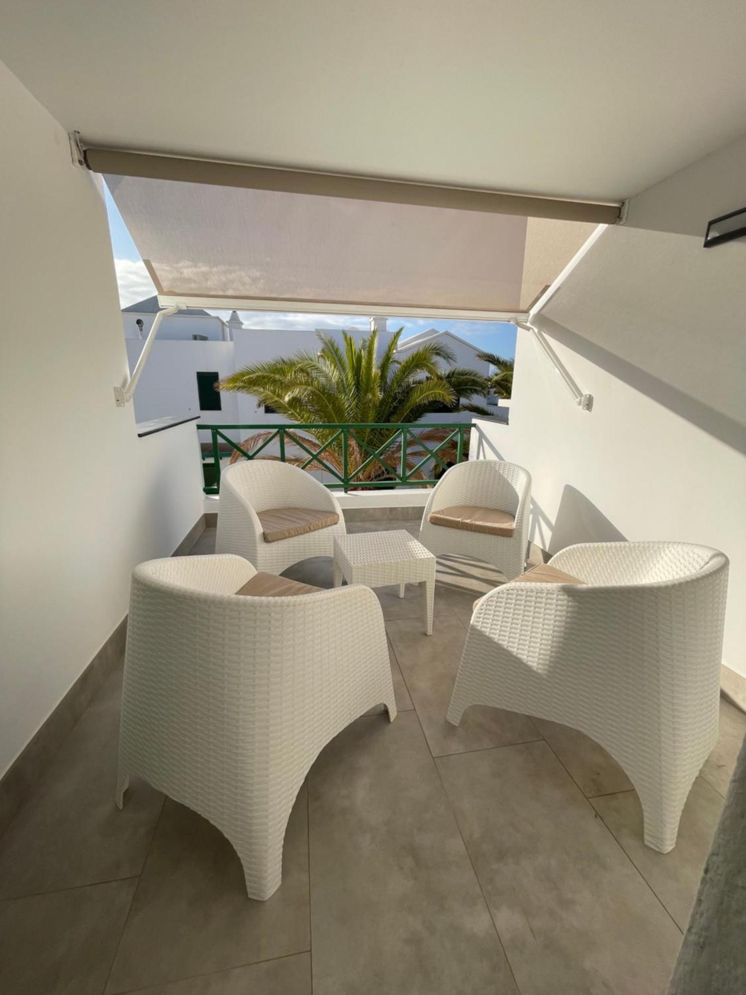 Izaro Apartamento Atico De Lujo Cerca De Playa Dorada Playa Blanca  Exteriör bild
